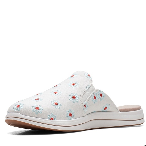 NIB ✅ CLARKS 🩷 White Floral Breeze Shore Mules - Picture 4 of 7